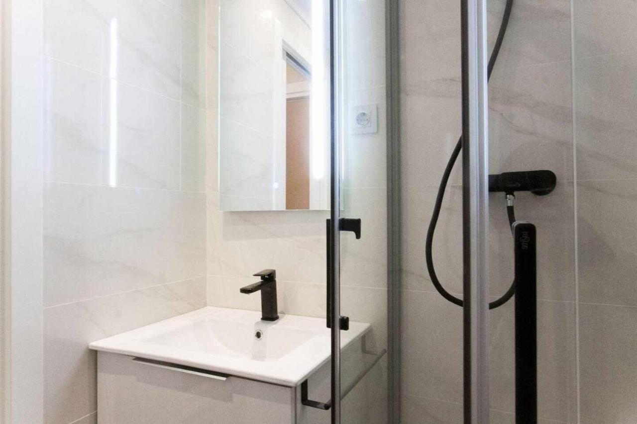 New Moderno Y Elegante Apartamento Centrico Madrid Exterior photo