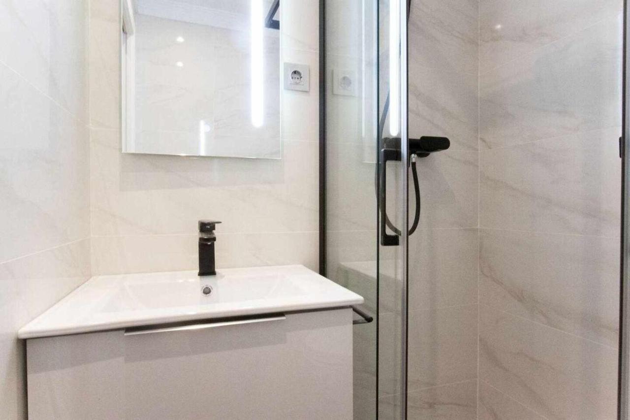 New Moderno Y Elegante Apartamento Centrico Madrid Exterior photo
